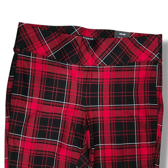 Torrid Women’s Plus Size Red Plaid Pixie Cropped Pants Size 2X NWT - Picture 3 of 9
